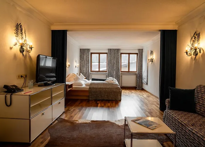 Hinterwies – Ski In / Lodge / Dine