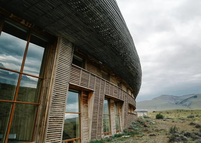 Tierra Patagonia, Beckons