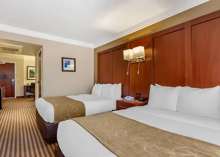 Comfort Suites Visalia - Convention Center