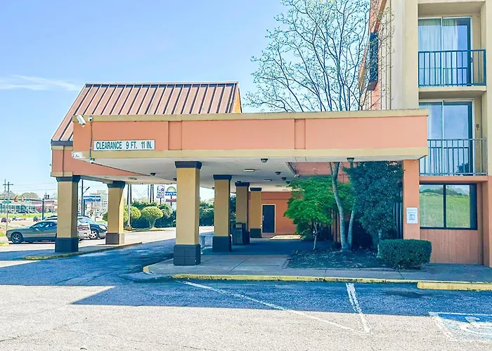 Jackson Hotel And Convention Center