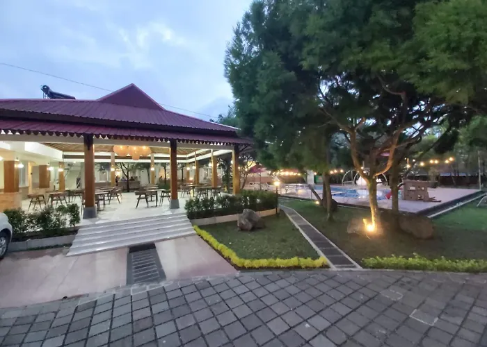 Hotel Indah Palace Tawangmangu