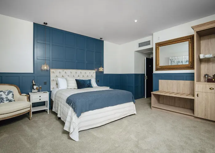 The Pier Hotel