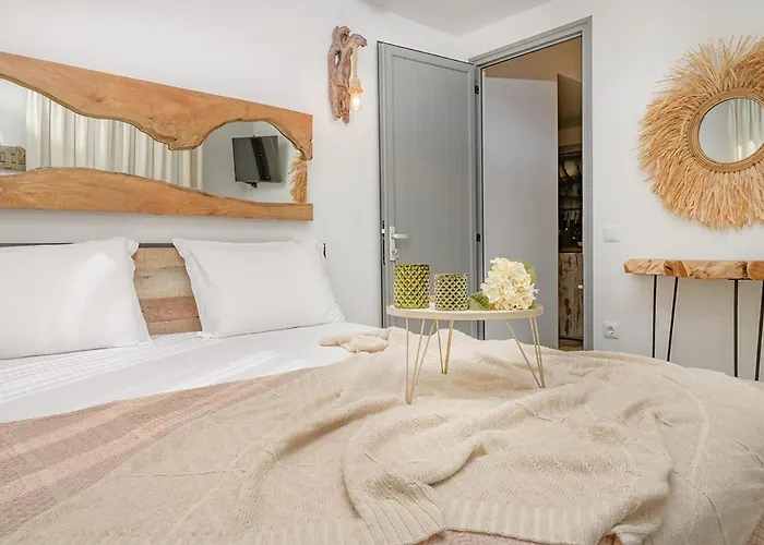 Meltemi Luxury Apartments