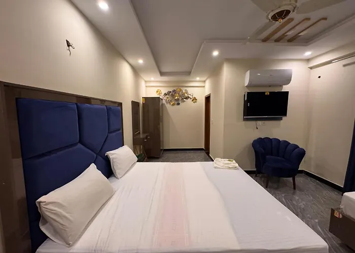 Blue Sky Hotel