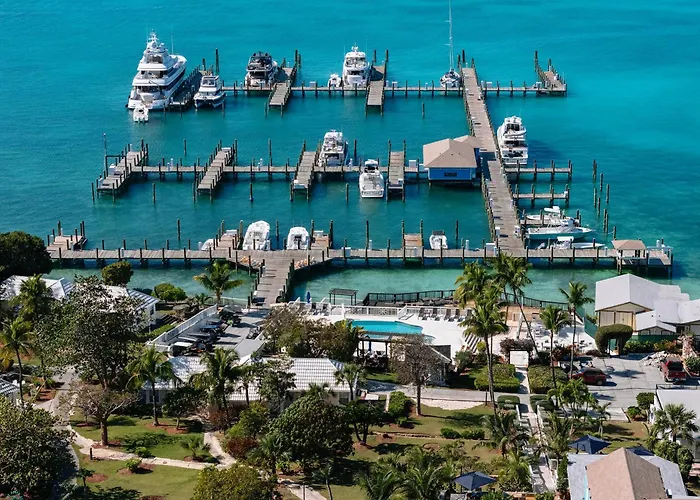 Romora Bay Resort & Marina