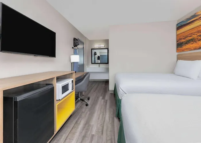 Days Inn By Wyndham Wichita Falls