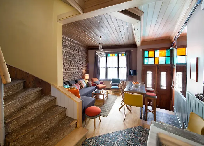 Enjoy Golden Horn Views From Tangerine House