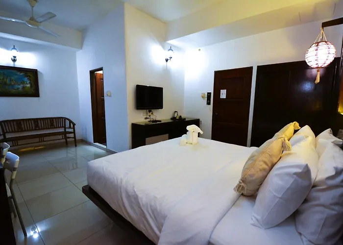 Azya Hotel