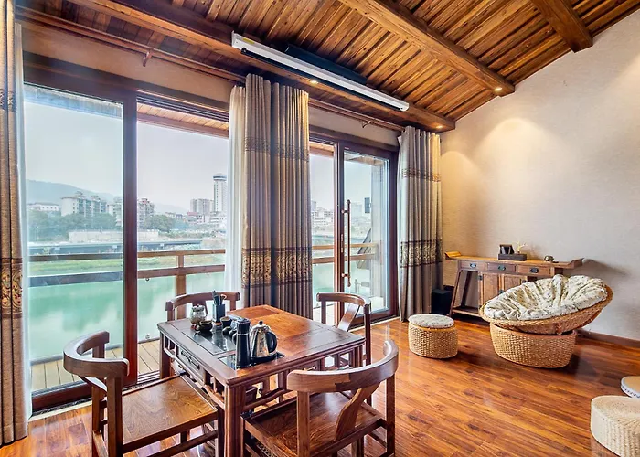 Zhangjiajie Waterfront Huajian Inn & Tianmen Shan National Forest Park & Free Pick-Up & Breakfast,Coffee,Tea