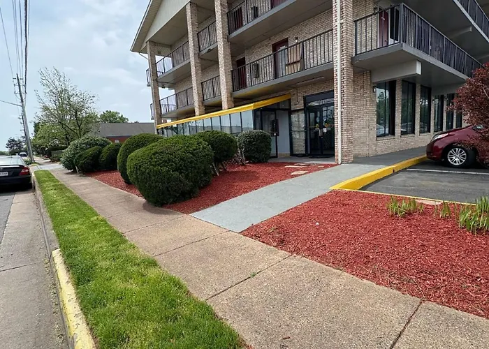 Super 8 By Wyndham Manassas