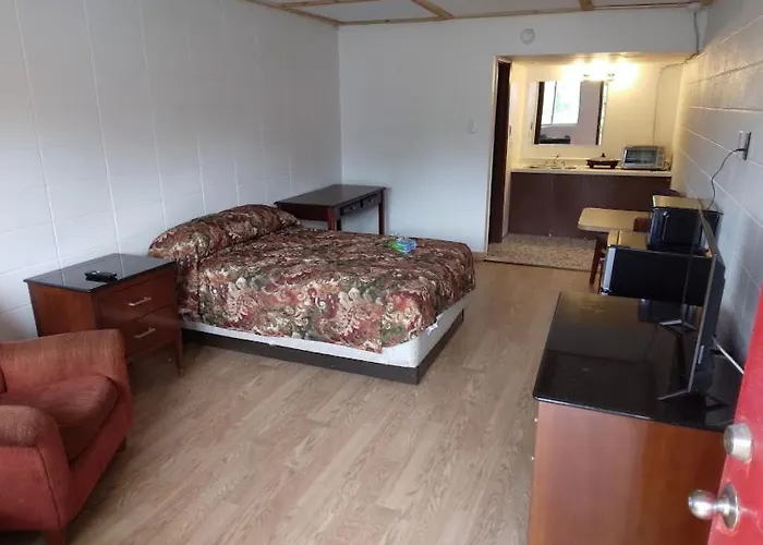 Saint Roberts Town And Village Motel