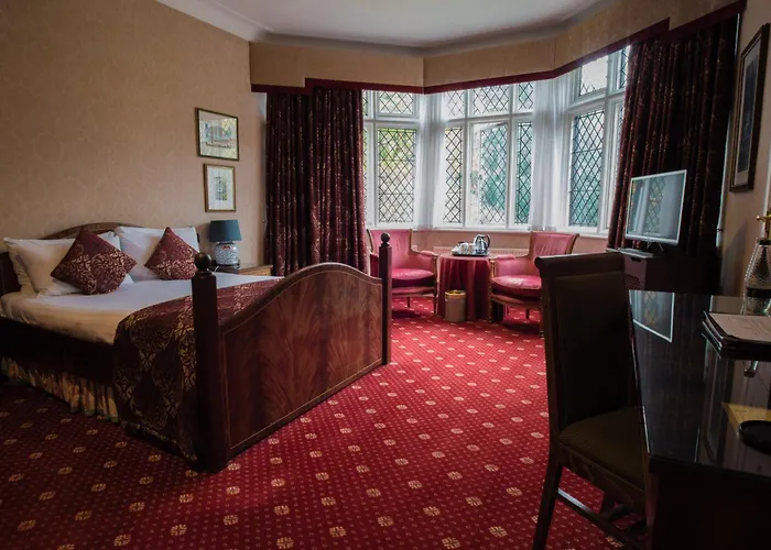 Best Western Plus Grim'S Dyke Hotel