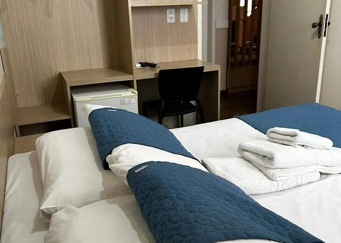 Barlos Hotel