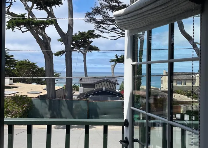 Carmel Beach Hotel