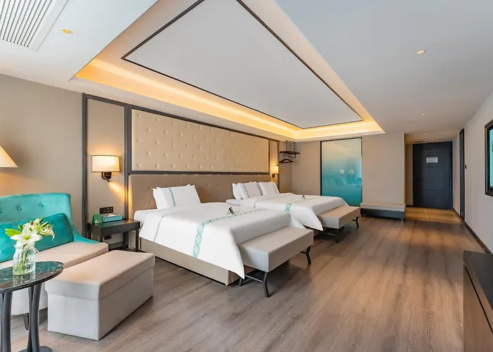 Xana Hotel Qionghai Municipal Government High-Speed Railway Station