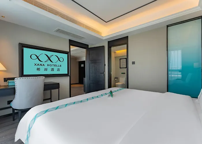 Xana Hotel Qionghai Municipal Government High-Speed Railway Station