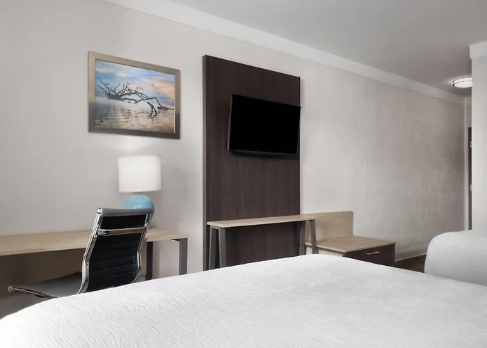 Wingate By Wyndham Savannah Gateway