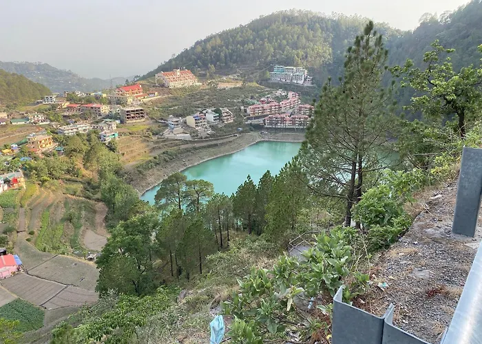 Hotel Royal Rosette Lake View Bhimtal