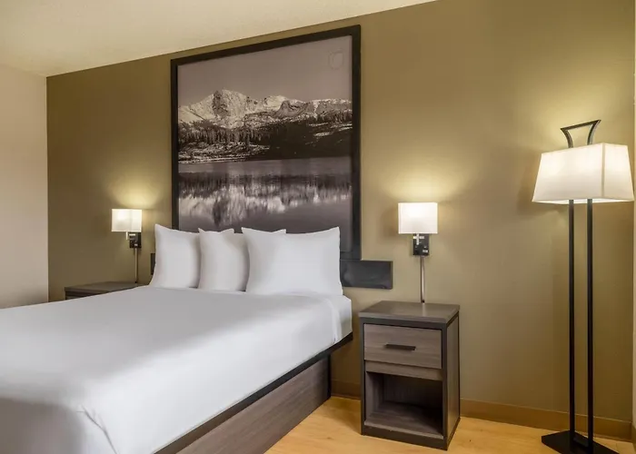 Super 8 By Wyndham Clinton