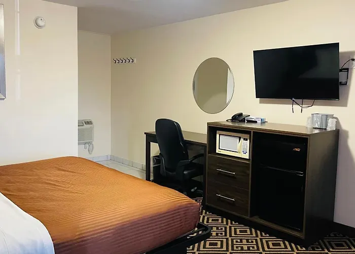 Falls Lodge & Suites