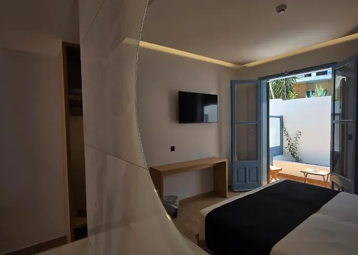 Nireus Hotel