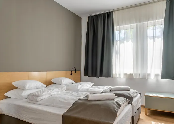 Rakoczi Hotel, Tabor Es Rendezvenykoezpont
