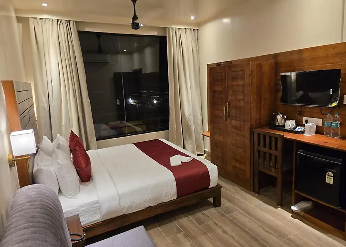 The Knight Resort