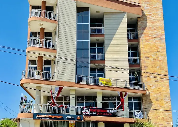 Gillu Hotel