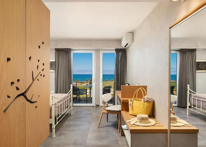 Mistral Hotel - For Solo Travelers