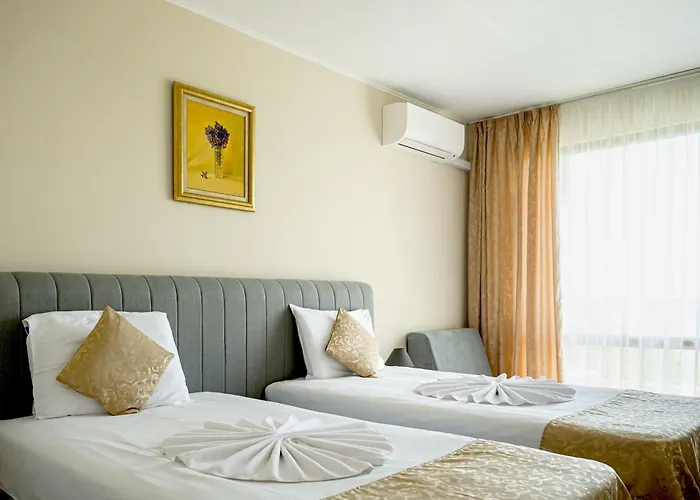 Paradise Hotel & Relax Center