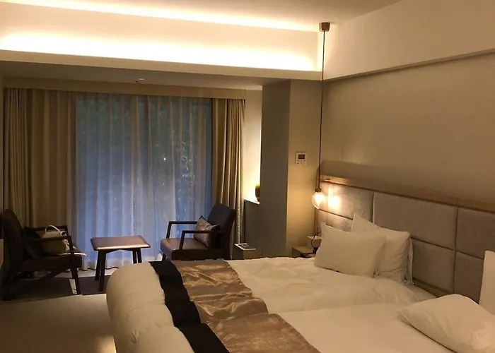 Hotel Atlantiis Suites Near Igi Airport