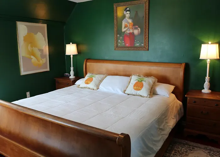 Tavern On The Bay Hotel - Al Capone Suite