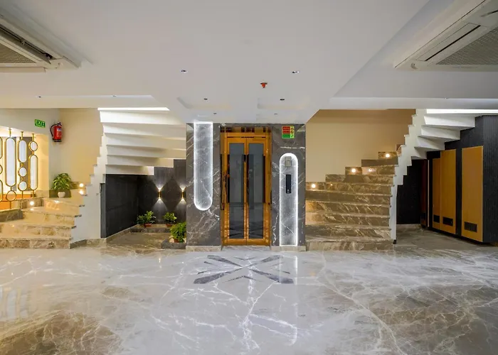 The Horizon By La Riqueza Hotels - A Premium Hotel In The Heart Of City - 05 Mins From New Delhi Station & Connaught Place