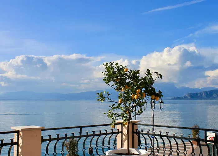Hotel Miralago