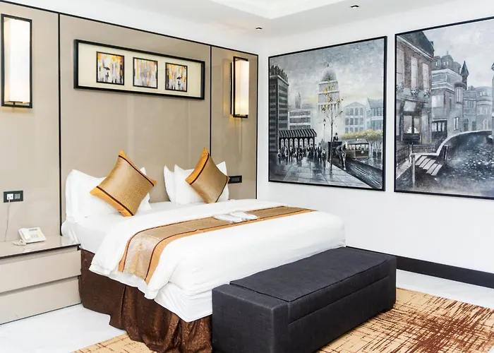Greenpoint Hotel