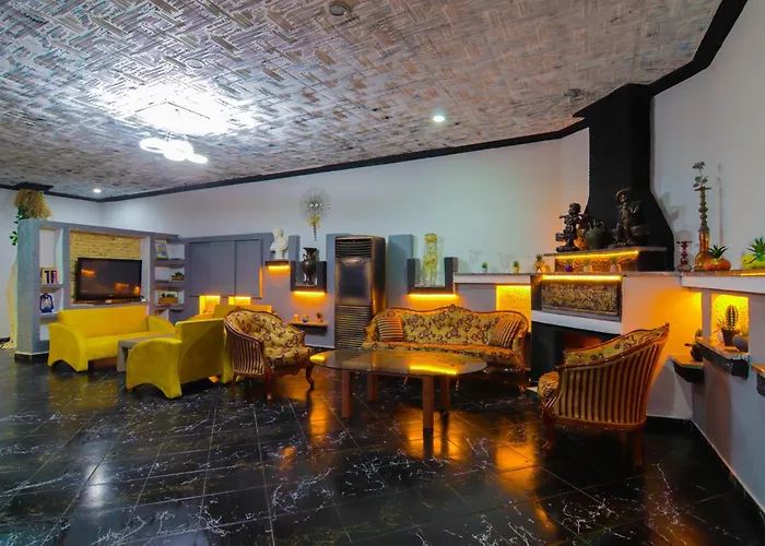 Aperion Beach Hotel Side