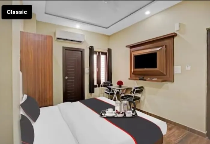 Hotel Green Apple Bareilly