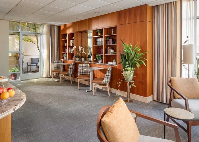 Park Lane Suites & Inn