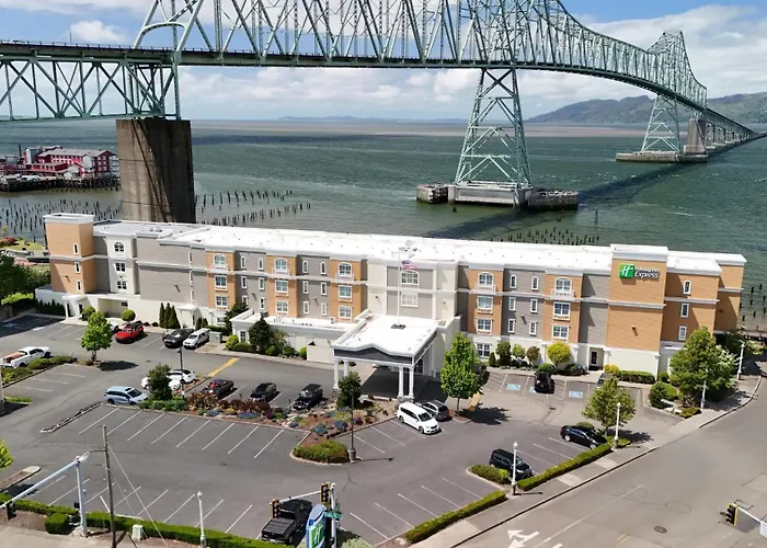 Holiday Inn Express Hotel & Suites Astoria By Ihg