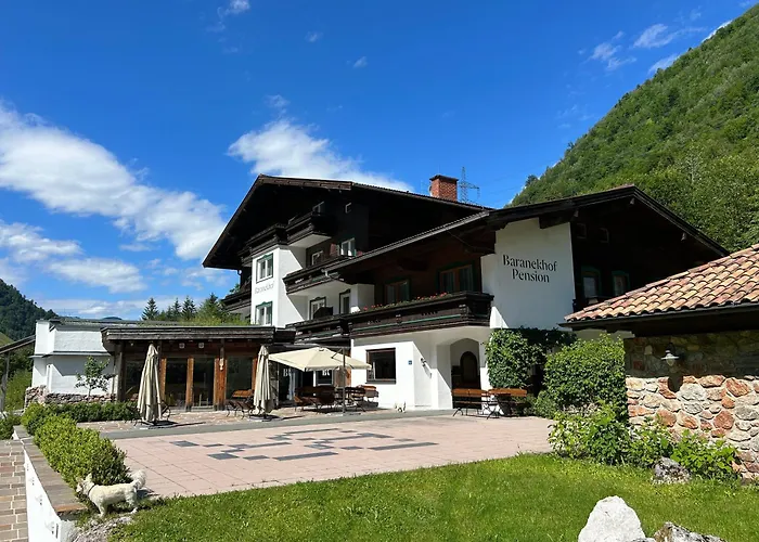 Pension Baranekhof - Just One Ski Bus Stop from Kitzsteinhorn Ski Resort