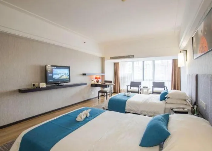 Ramada Encore By Wyndham Qionghai Downtown
