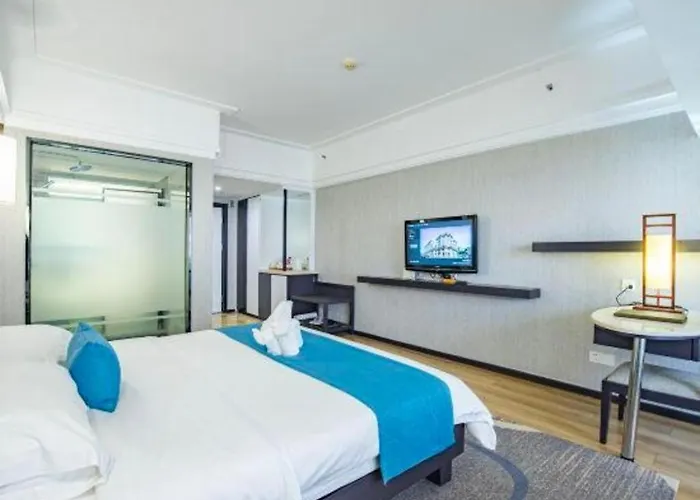 Ramada Encore By Wyndham Qionghai Downtown