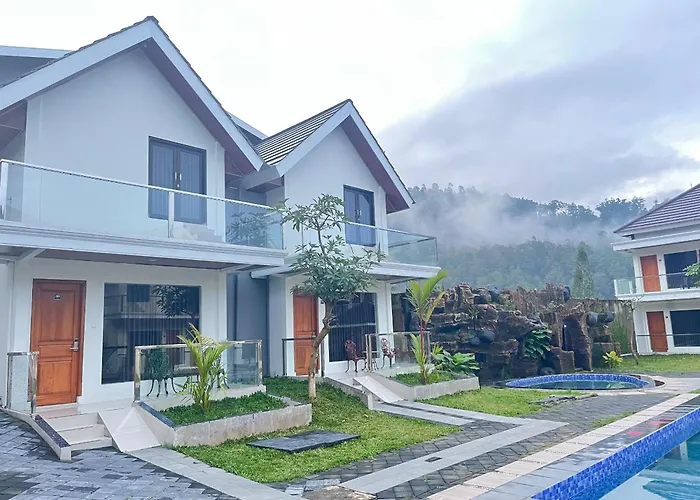 Grand Wijaya Hotel Dan Villa Sarangan