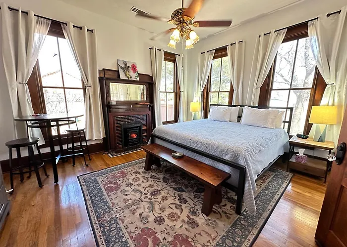 Alpine Bed And Breakfast