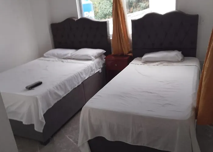 Hotel Brisas Del Salazar Villeta