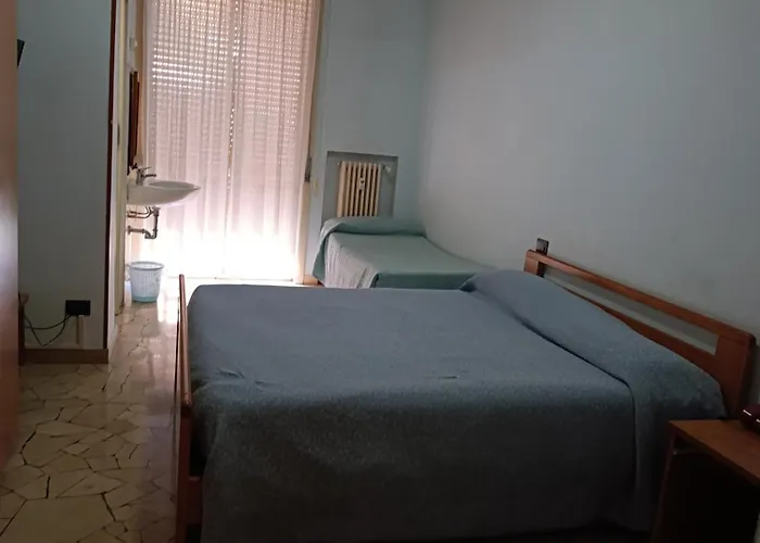 Hotel Mira