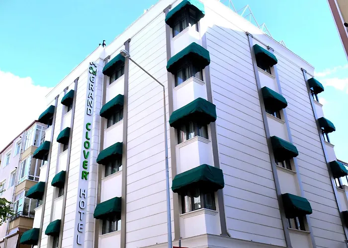 Grand Clover Hotel