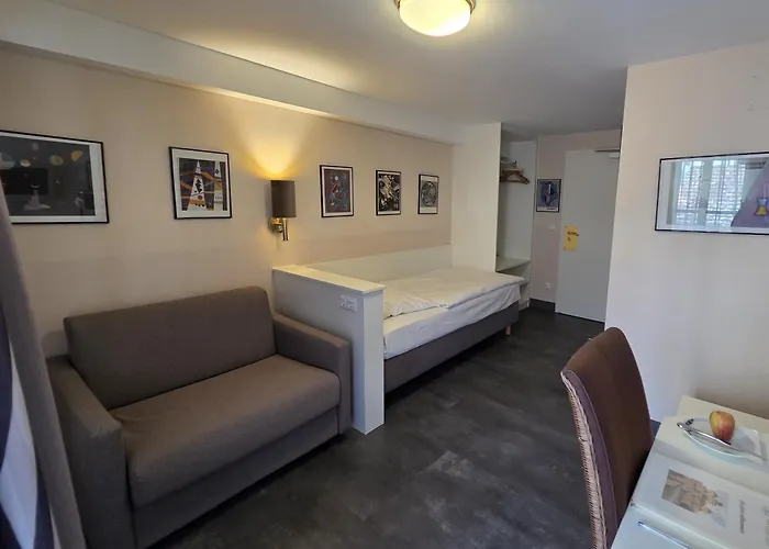 Hotel Garni "Am Ellinger Tor"