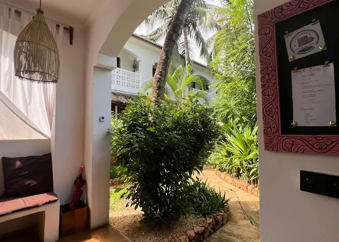 Siri Beach Lodge
