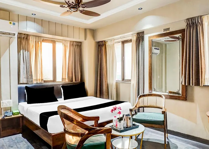 Super Townhouse Oak Viman Nagar Downtown Formerly Hotel Cilantro